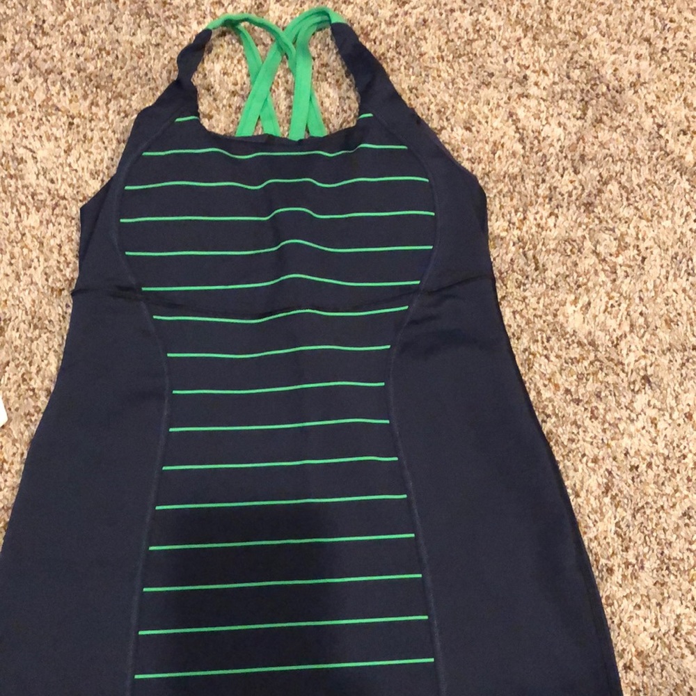 Lululemon tank